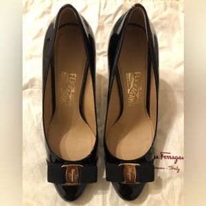 Salvatore Ferragamo bow pumps